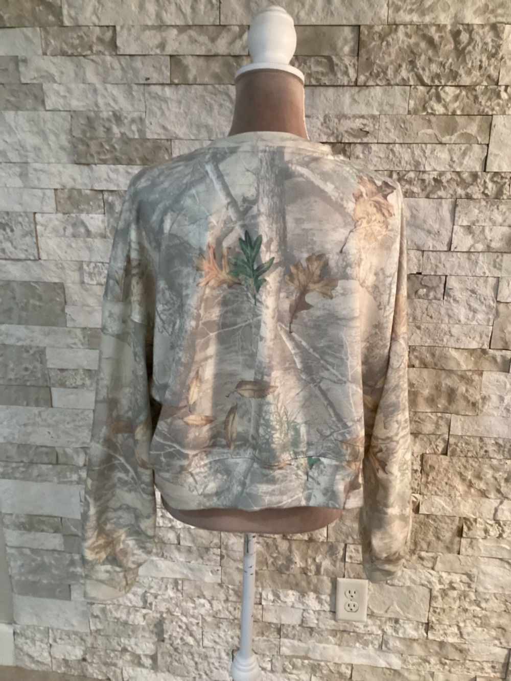 Bourbon and Belles Woodland Leaf Camo Lounge Set Matching Sweatsuit Size L - Picture 5 of 10